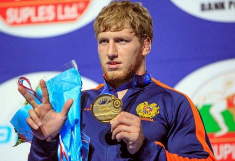 Артур Алексанян стал победителем международного турнира по борьбе в Киеве