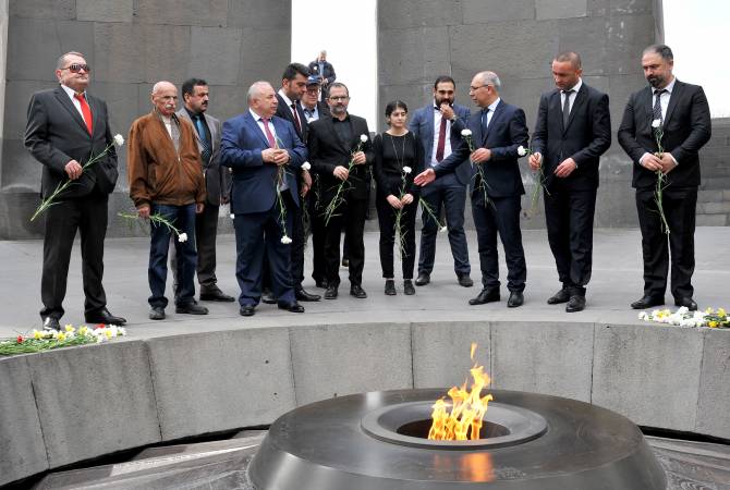 Ալևիների եվրոպական կառույցի ներկայացուցիչները հարգանքի տուրք մատուցեցին Հայոց ցեղասպանության զոհերի հիշատակին