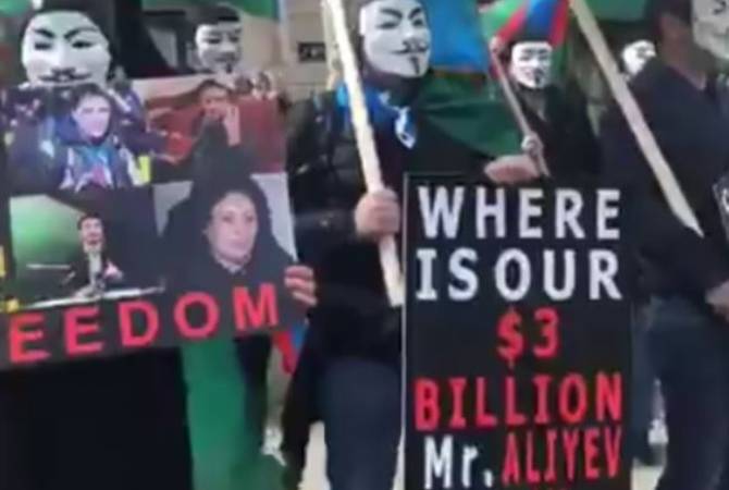 Ադրբեջանցի ակտիվիստներն ԱՄՆ-ում Իլհամ Ալիևի ռեժիմի դեմ ուղղված բողոքի ակցիա են իրականացրել՝ պահանջելով նրա հրաժարականը