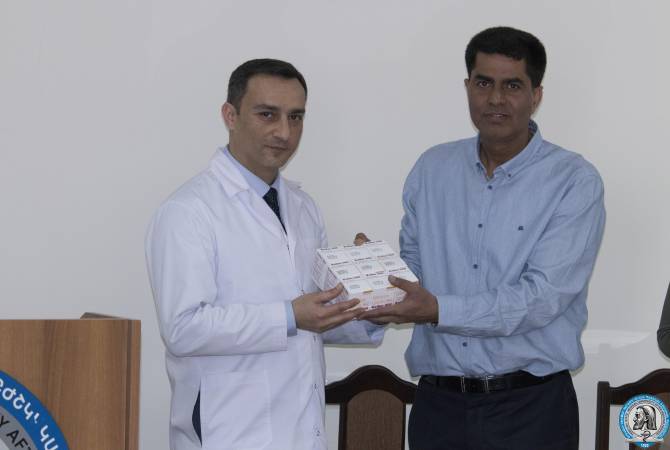 Հնդկաստանի դեսպանը «Մուրացան» համալիրին նվիրաբերեց թալասեմիա հիվանդության  բուժման համար անհրաժեշտ դեղեր