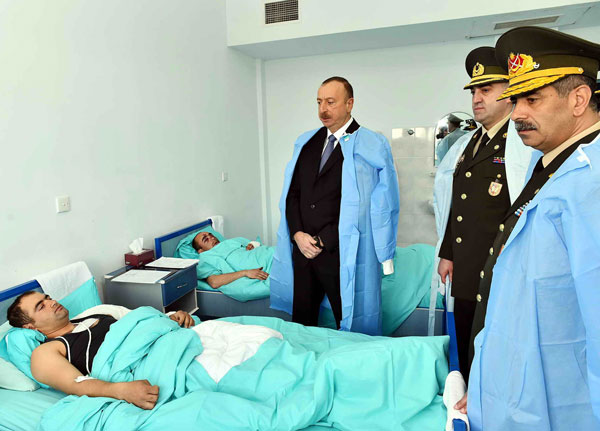 Алиев навестил апатичных “детей”