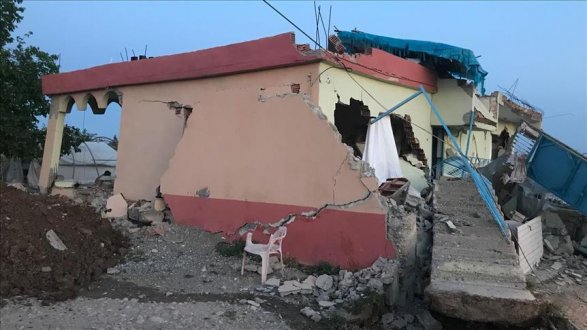 Землетрясение в Турции: Есть пострадавшие