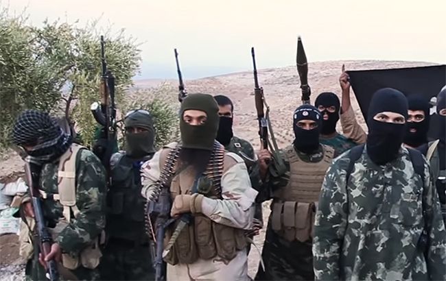 Боевиков ИГ эвакуируют из Дамаска в сирийскую пустыню