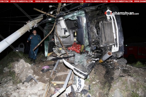 В Ереване перевернулся грузовик компании «Санитек»: Есть погибший