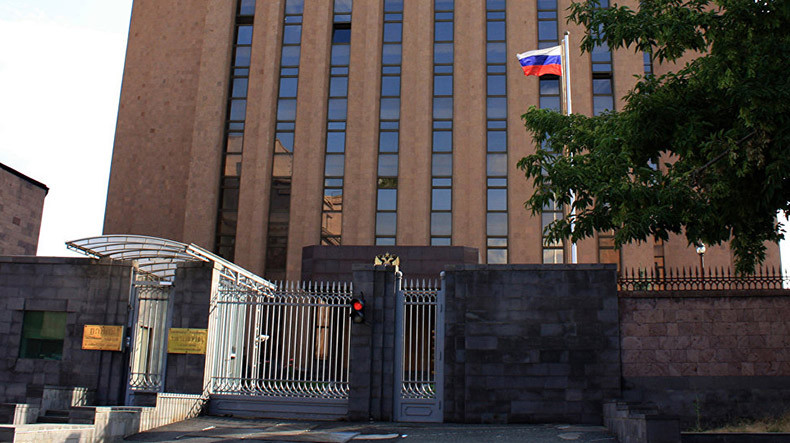 Посольство РФ опубликовало заявление в связи со встречей с оппозиционными депутатами