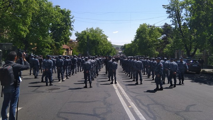 Полиция РА: Возбуждены уголовные дела в связи с действиями, сопровождавшими митинг в Ереване