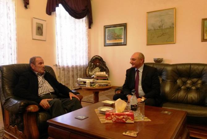 Լեւոն Տեր-Պետրոսյանն ընդունել է Արցախի նախագահին. քննարկվել է Հայաստանի ներքաղաքական իրավիճակ