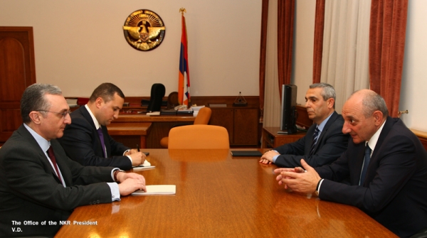 Президент Арцаха встретился с главой МИД Армении