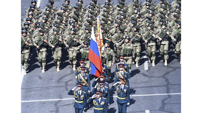 Военнослужащие ВС РФ приняли участие в параде, посвященном 100-летию Первой Республики Армения