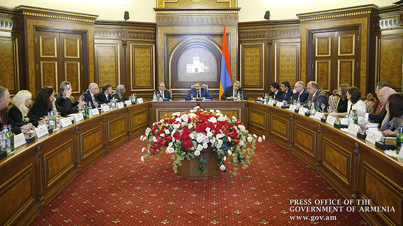 Роже-Лакан: ОБСЕ готова развивать и углублять взаимоотношения с Арменией