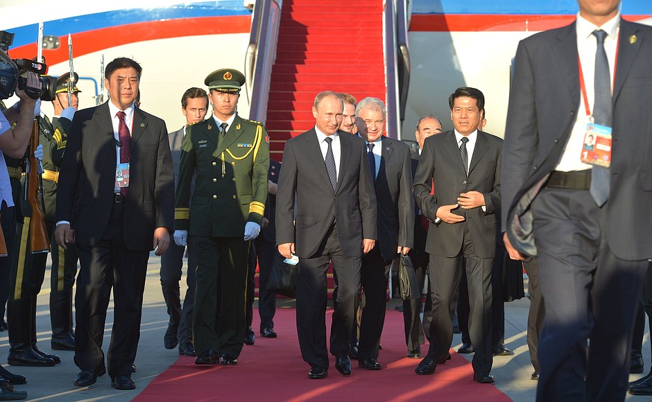 Путин прибыл с государственным визитом в Пекин