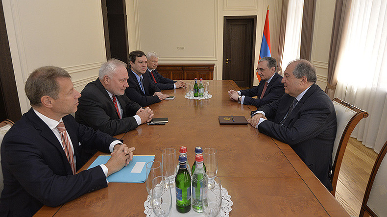 Армен Саркисян: Армения продолжит усилия по мирному урегулированию карабахского конфликта