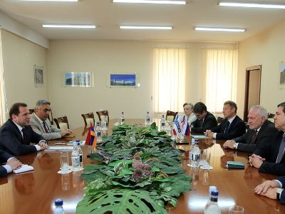 Глава Минобороны Армении принял сопредседателей Минской группы ОБСЕ
