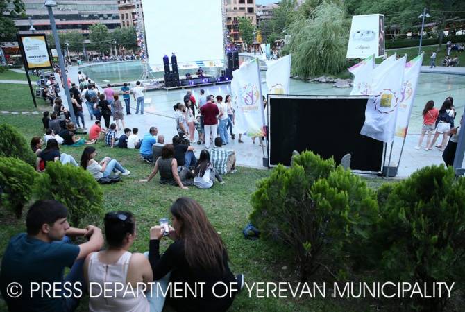 Կարապի լճի հարակից տարածքի մեծ էկրանին կցուցադրվեն Ֆուտբոլի աշխարհի առաջնության խաղերը