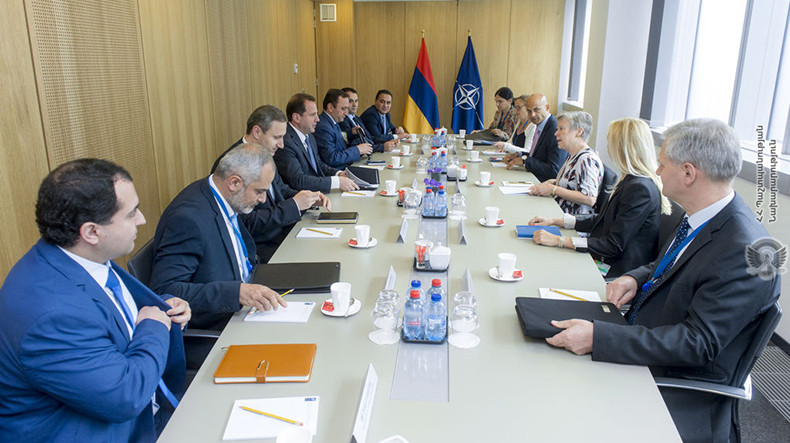 Глава Минобороны Армении провел ряд встреч в штаб-квартире НАТО