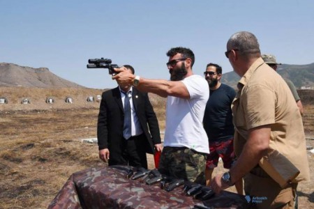 Азербайджан обратился в Интерпол в связи с поездкой Дэна Билзеряна в Карабах