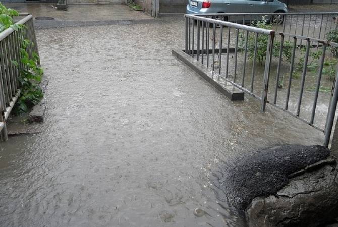 Հորդառատ անձրևի հետևանքով արտակարգ իրավիճակ է ստեղծվել Շենիկ, Քարակերտ և Դալարիկ համայնքներում