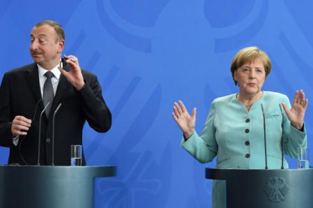 Меркель в Баку: разочарование наступило раньше, чем начался визит