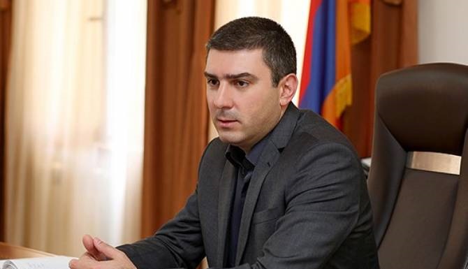 Պետնախարար Մարտիրոսյանը Ներդրումային հիմնադրամի աշխատակազմին է ներկայացրել նորանշանակ գլխավոր տնօրենին
