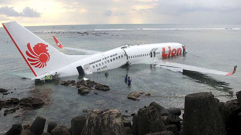 Ուղևորատար Boeing 737-ը վթարի է ենթարկվել