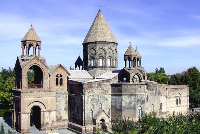 Հայոց եկեղեցիներում կատարվում է հոգեհանգստյան կարգ Շառլ Ազնավուրի հոգու խաղաղության համար