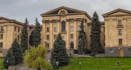 В Национальное Собрание Армении пройдут 3 политические силы