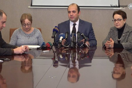 Погромы армян в Баку: Обсуждение в аналитическом центре “Восканапат”
