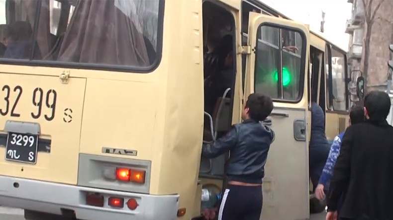В Армении по факту инцидента с перевозившим призывников автобусом возбуждено уголовное дело