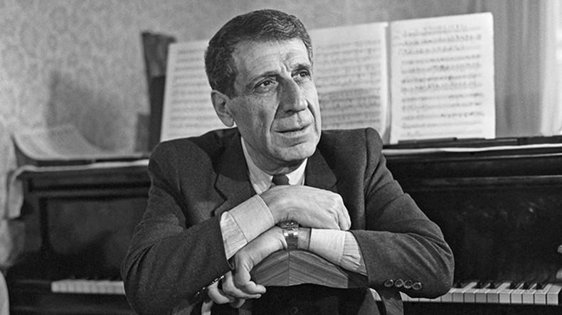 Исполнилось 98 лет со дня рождения композитора Арно Бабаджаняна