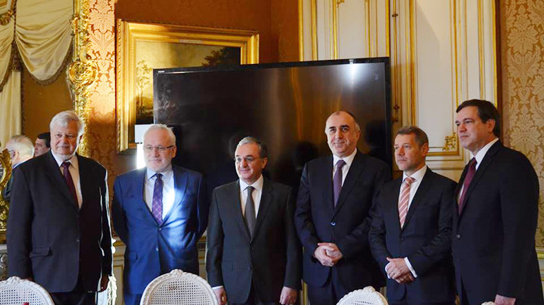В Париже проходит встреча глав МИД Армении и Азербайджана