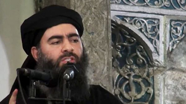 Главарь «Исламского государства» растолстел, покрасил бороду в рыжий цвет и пытается сбежать из Сирии