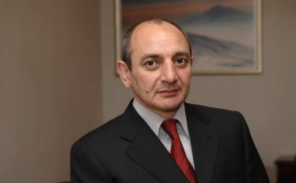 Президент Арцаха Бако Саакян поздравил Глэдис Береджиклян