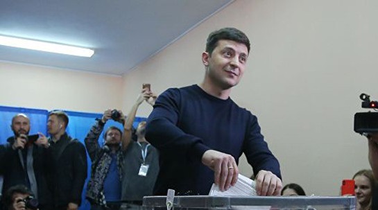 Ուկրաինայի ընտրություններում առաջատարը շարունակում է մնալ շոումեն Վլադիմիր Զելենսկին