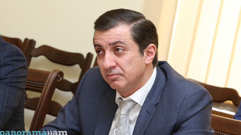 Вооруженные сотрудники СНБ Армении ворвались в особняк экс-главы СПИСА Миграна Погосяна – заявление