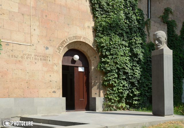 Թամանյանի թոռը Հայաստանում է՝ Ալեքսանդր Թամանյանի թանգարան-ինստիտուտը վերաբացելու ակնկալիքով