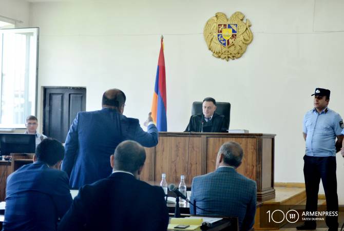 Քոչարյանի գործով դատավորը նպատակահարմար համարեց, որպեսզի Բակո Սահակյանը և Արկադի Ղուկասյանը ներկա լինեն մայիսի 16-ի նիստին