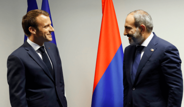 МИД Армении: Макрон обещал, что Франция не продаст оружие Азербайджану