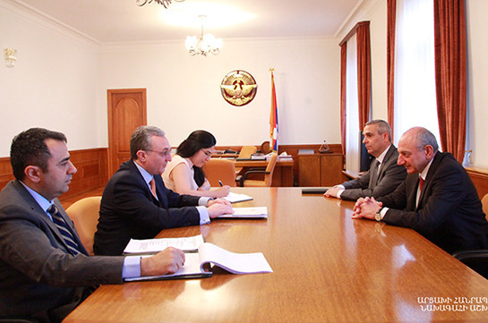 Бако Саакян принял министра иностранных дел Армении Зограба Мнацаканяна