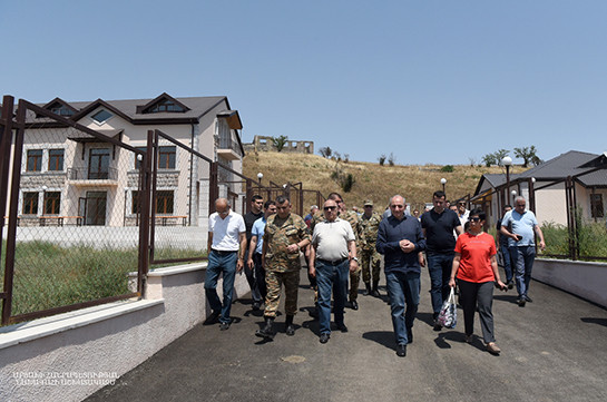 Президент Арцаха Бако Саакян провел совещание в селе Талиш