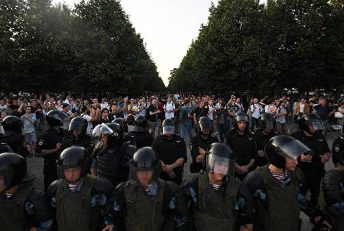 Մոսկվայում վերսկսվել է չարտոնված բողոքի ակցիան