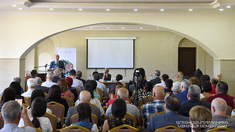 В Арцахе проходит арменоведческая конференция «Восточный край Армении. История и культура»