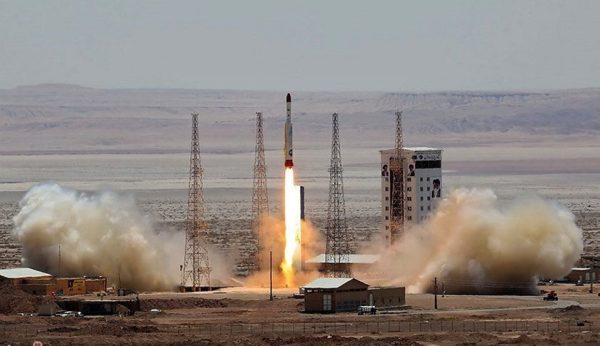 СМИ: Иран осуществил неудачный запуск ракеты-носителя