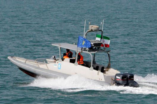 Тегеран направил эсминец в Аденский залив