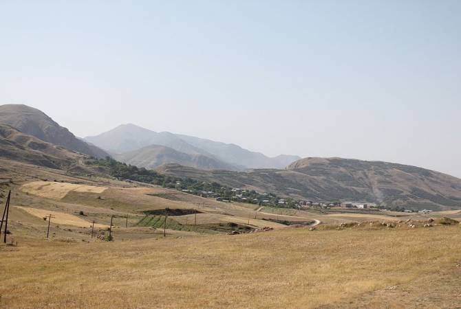 Խաչիկ և Արենի գյուղերի սահմանին վիճակը համեմատաբար հանգիստ է. ՊՆ փոխնախարար