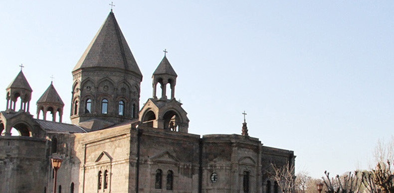 Армянская Церковь отмечает День обновления Св. Креста Господня