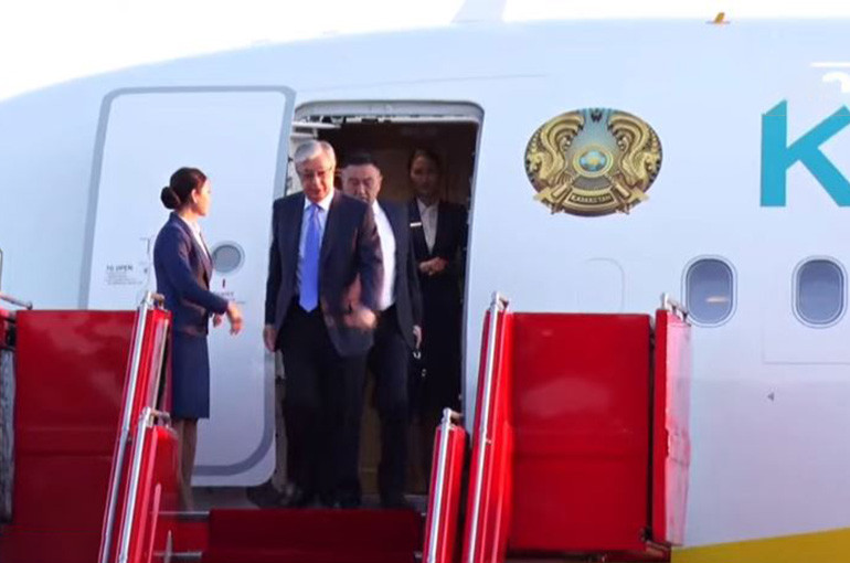 Երևան է ժամանել Ղազախստանի նախագահը՝ մասնակցելու Եվրասիական բարձրագույն տնտեսական խորհրդի նիստին (տեսանյութ)