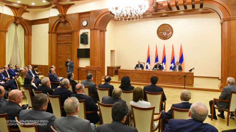В Степанакерте состоялась встреча президента Арцаха и спикера парламента Армении