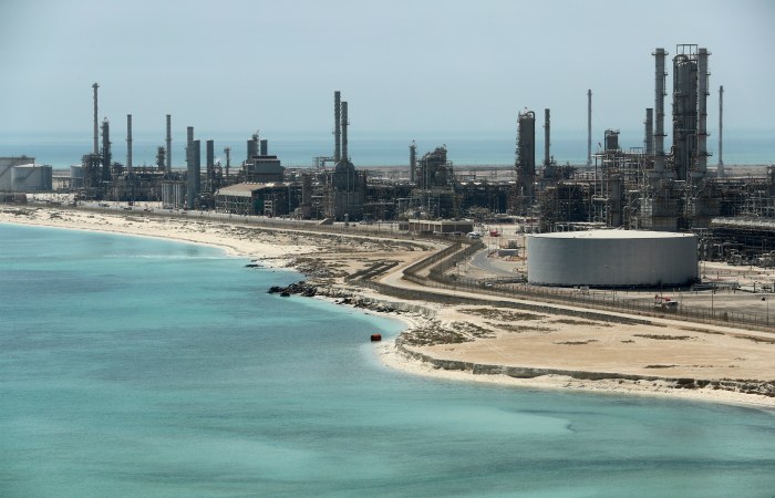 Սաուդյան Արաբիան հայտնել է, որ դրոնները հարձակվել են իր նավթ արդյունահանող գործարանների վրա
