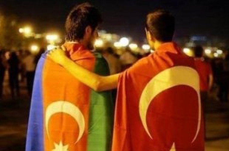 Ադրբեջանցի երիտասարդները ցանկություն են հայտնել միանալ «եղբայր Թուրքիային ու նրա բանակին». ադրբեջանցի պաշտոնյա