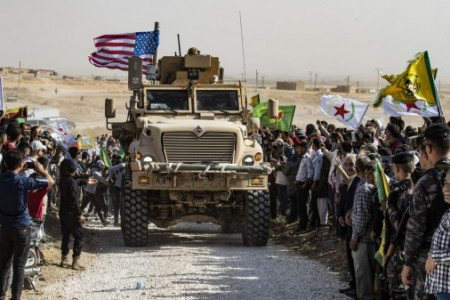 Курды в роли таскателей каштанов для американцев